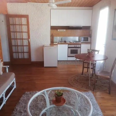 Apartamento Ambiance Salles-Curan